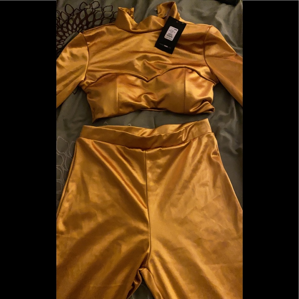 Two piece pant set